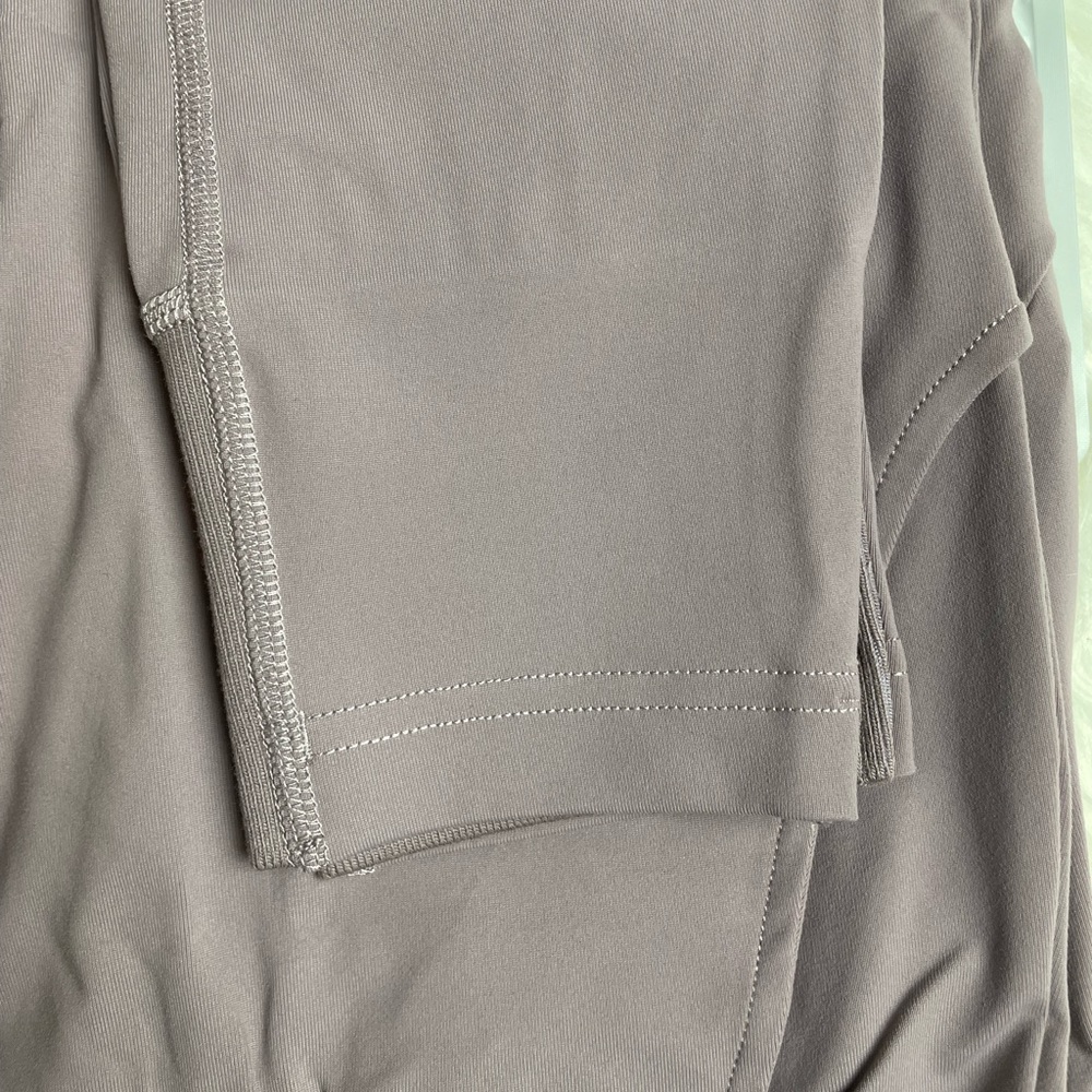 Alphalete Premium Pro Elite Joggers in Purple Dove Size Medium New with tags - Picture 7 of 11